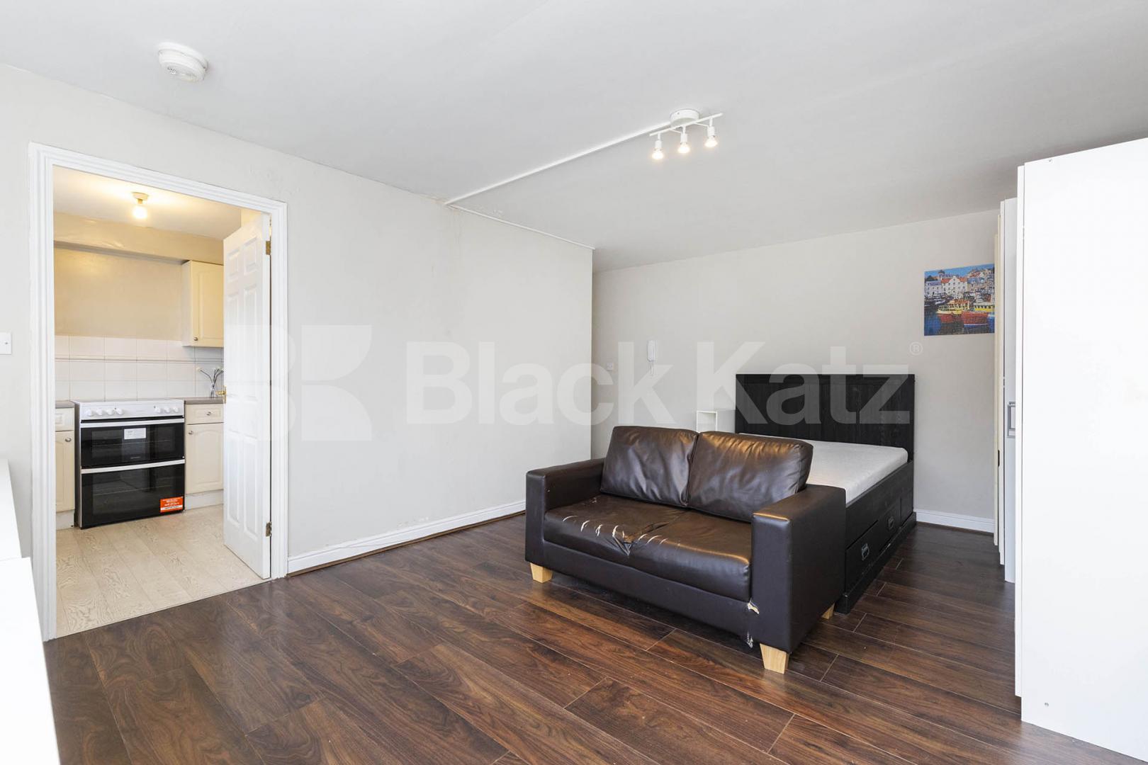We are delighted to offer this spacious studio apartment located short walk away from Cricklewood station and all local amenities Upton Close, London, NW2 (Inclusive of Water),  London