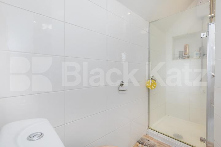 A cosy one-bedroom flat available immediately on Broadhurst Gardens, NW6 Broadhurst Gardens, South Hampstead, NW6 (Inclusive of Gas, Water and electric),  London