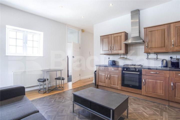 4 bedroom 2 bathroom all bills included except for council Tax  Camden Road, Caledonian Road