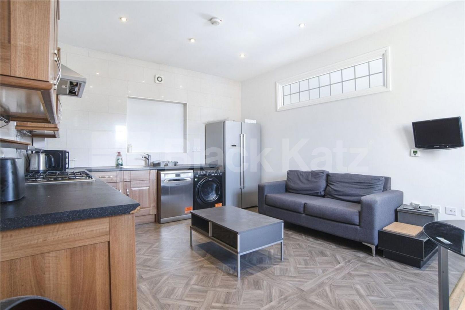 4 bedroom 2 bathroom all bills included except for council Tax  Camden Road, Caledonian Road