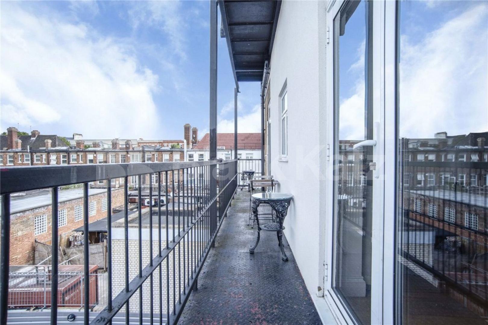 4 bedroom 2 bathroom all bills included except for council Tax  Camden Road, Caledonian Road