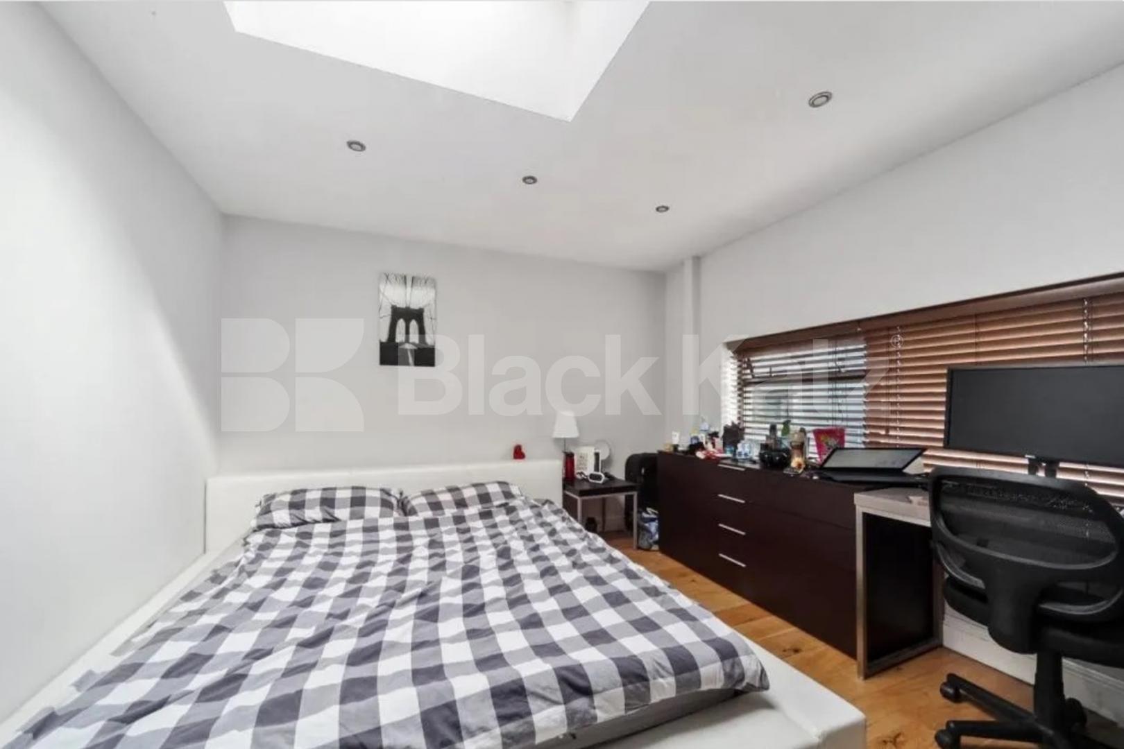 Spacious 3 bedroom property with bills included except for council tax Camden Road, Holloway