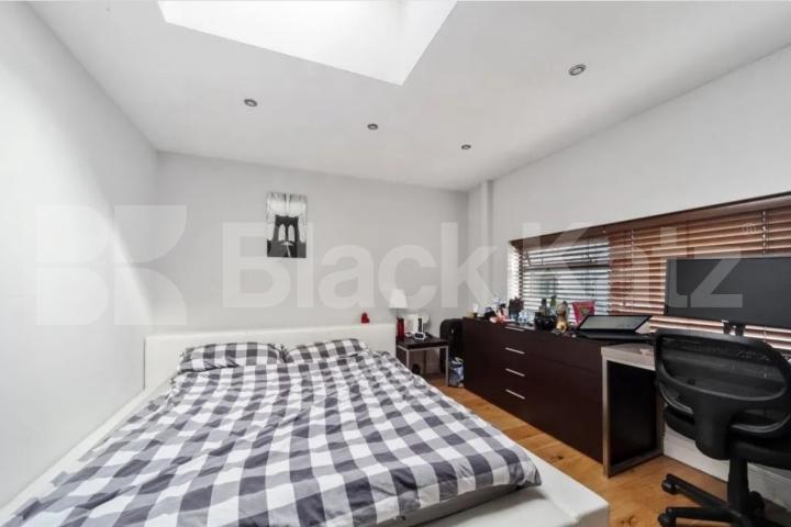 Spacious 3 bedroom property with bills included except for council tax Camden Road, Holloway