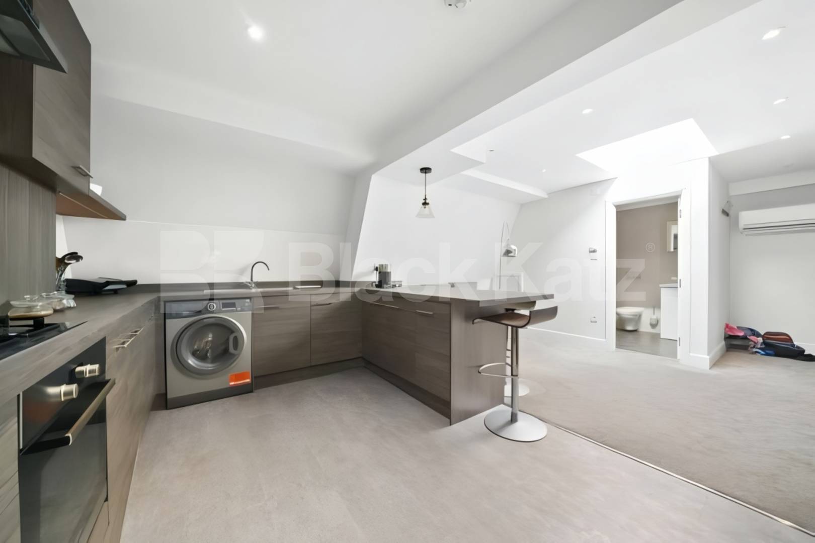 A beautifully two double bedroom apartment offering a modern and stylish living  Camden Road , Holloway