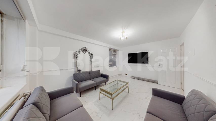 Huge 3 double bed apartment in a red brick mansion block mins to Hyde Park Chapel Street, Marylebone