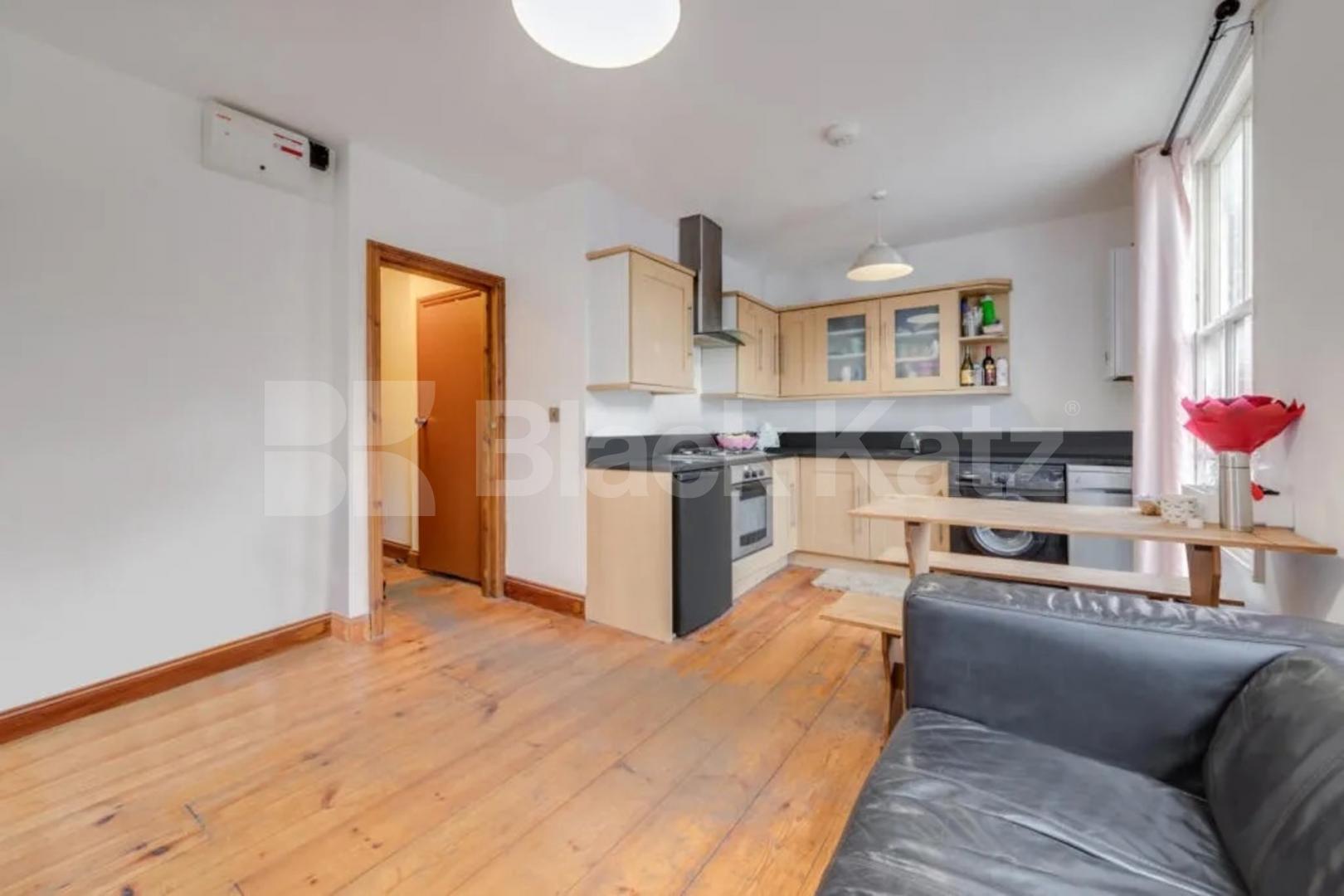 Located on a quiet residential street just off Holloway Road and close a station Davenant Road, Archway