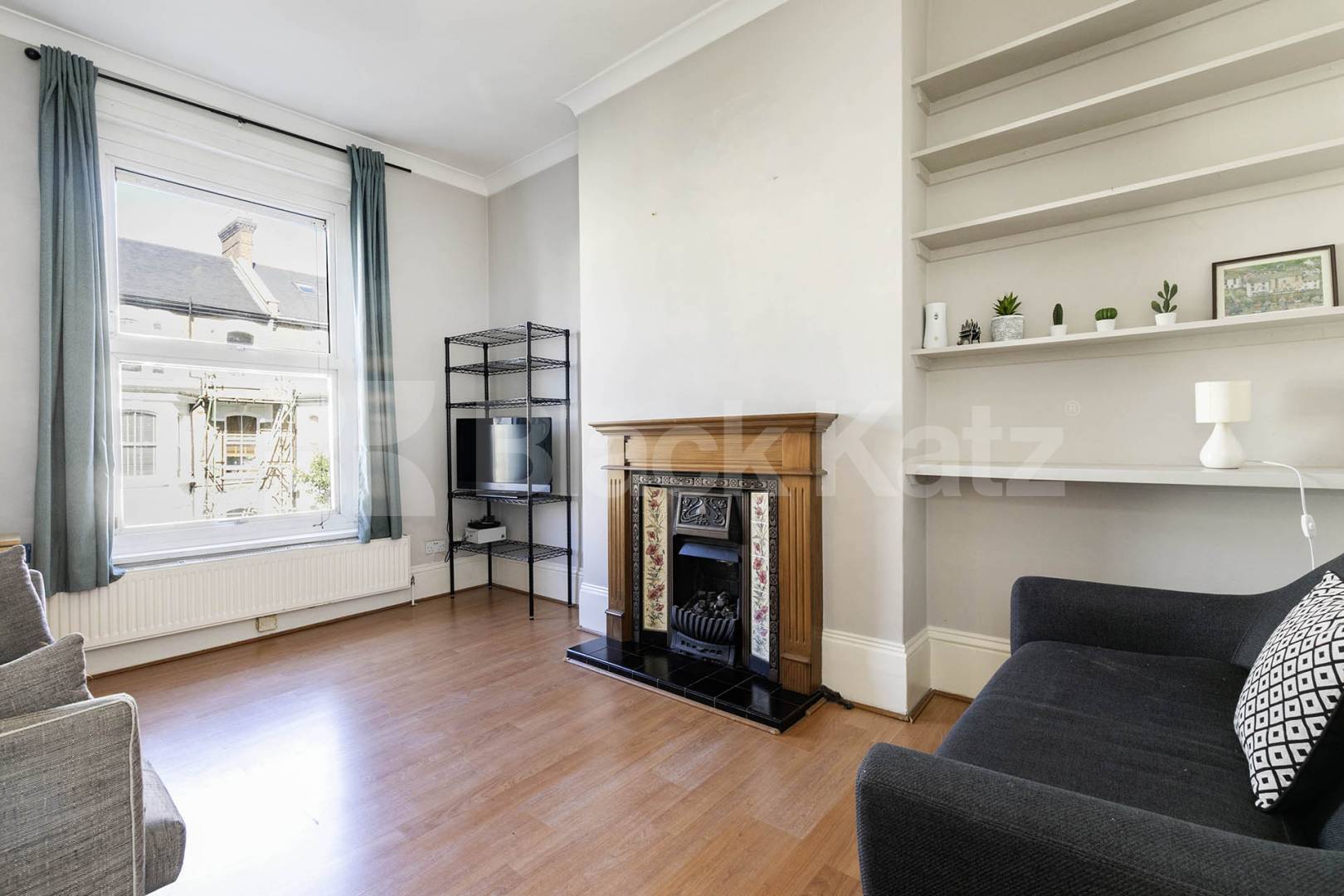 Black Katz is proud of offer this superb two bedroom flat finished to a high standard Burlington Gardens, London, W3,  London