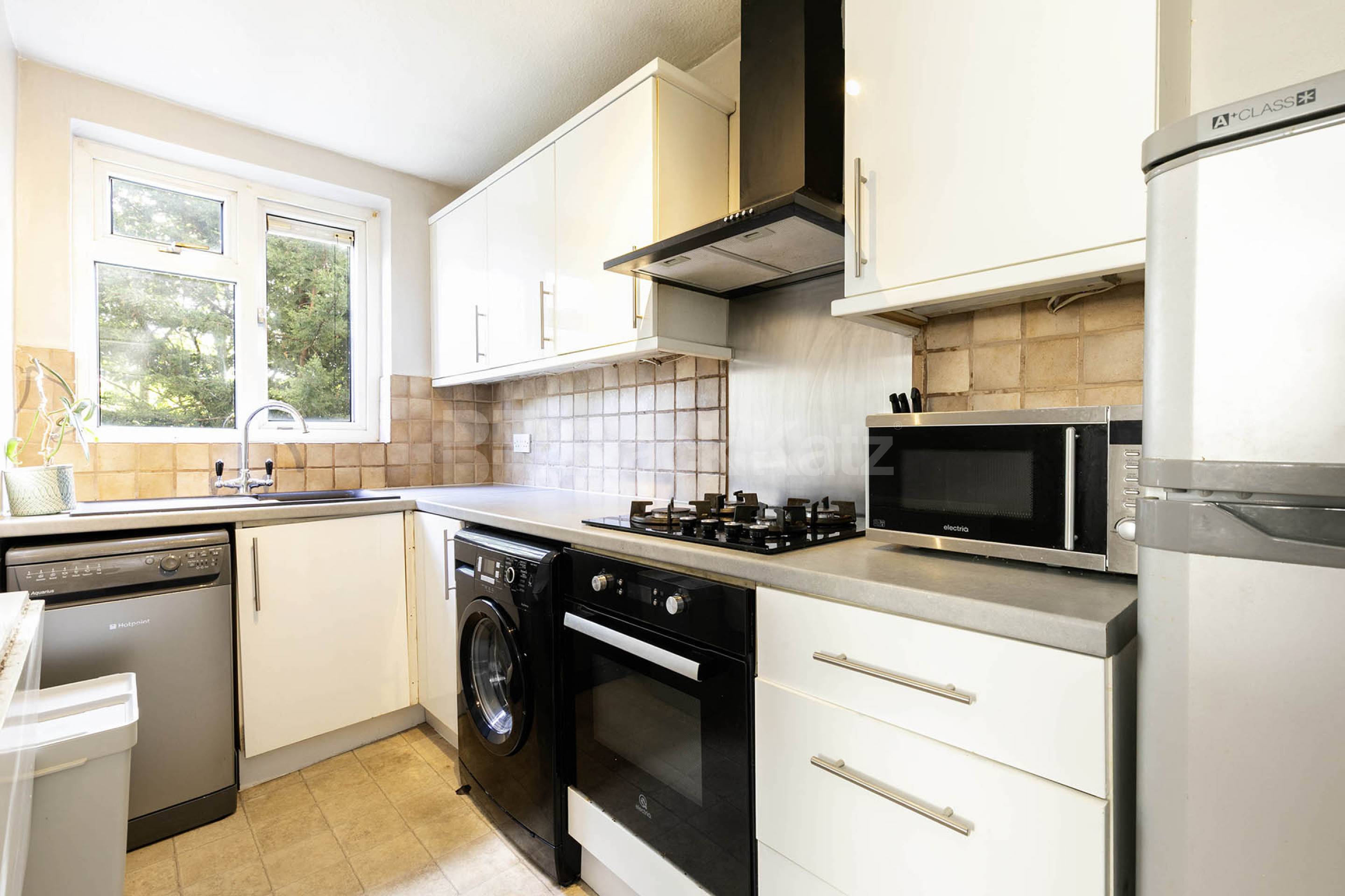 Black Katz is proud of offer this superb two bedroom flat finished to a high standard Burlington Gardens, London, W3,  London W3