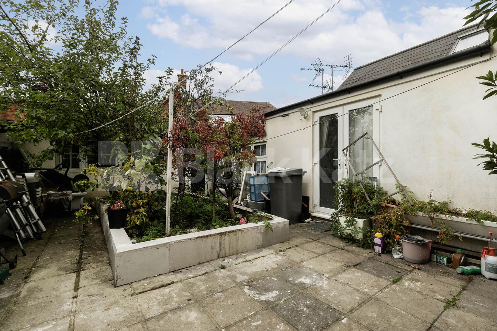 A well-presented three-bedroom furnished home situated on the popular Newton Road, NW2 Newton Road, London, NW2,  London