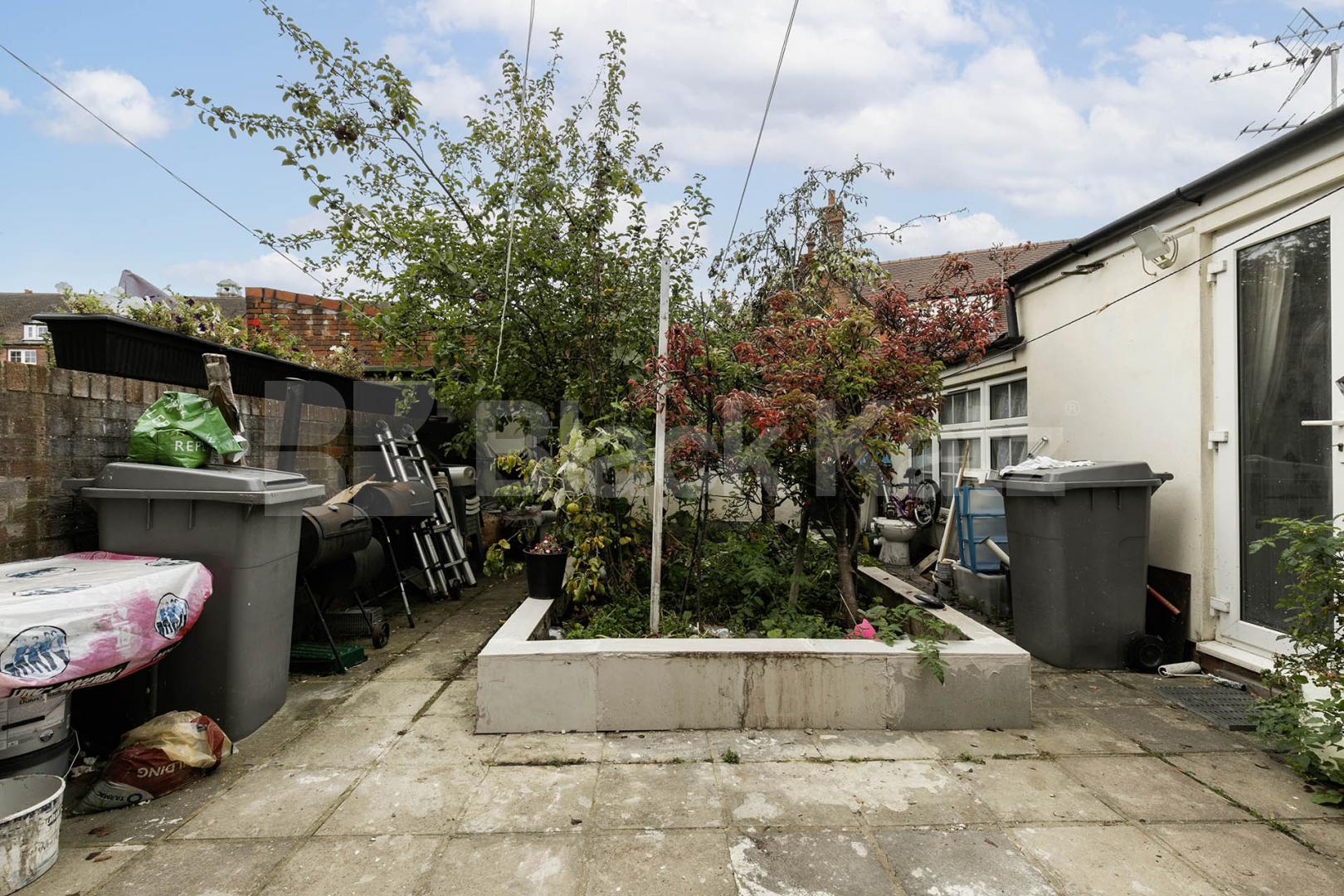 A well-presented three-bedroom furnished home situated on the popular Newton Road, NW2 Newton Road, London, NW2,  London