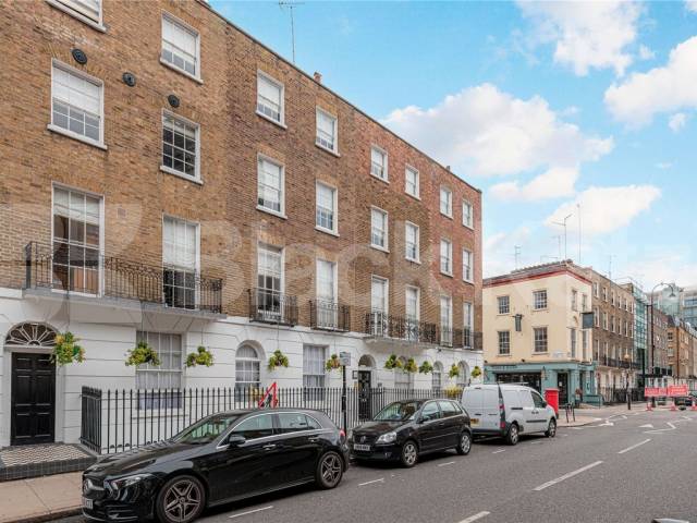 Excellent 2 bed within a period conversion minutes to Euston & Kings X Station North Gower Street, Euston