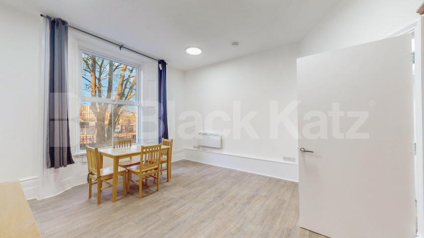 Newly refurbished large 4 bedroom property close to Caledonian Rd station Camden Road, Holloway / Caledonian Road