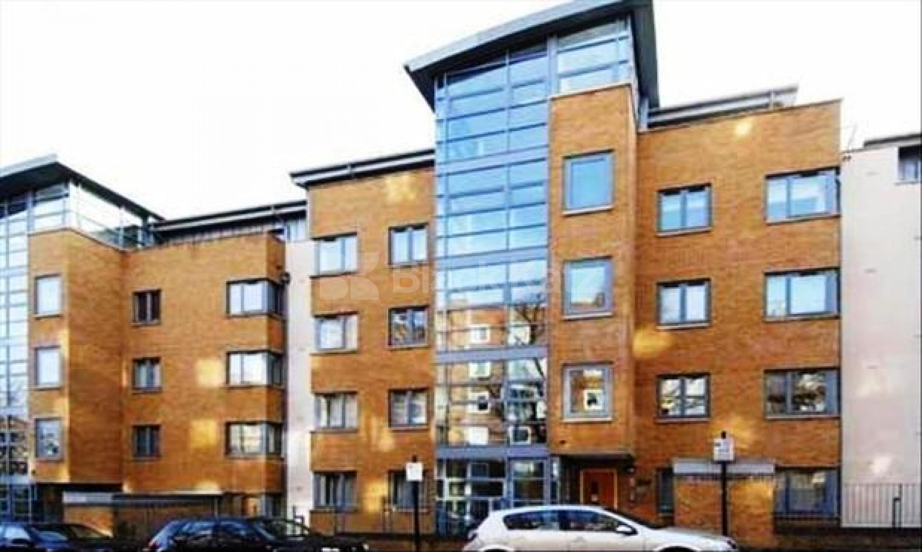 			NEW INSTRUCTION!, 3 Bedroom, 1 bath, 1 reception Flat			 Regents Park Road, PRIMROSE HILL NW1