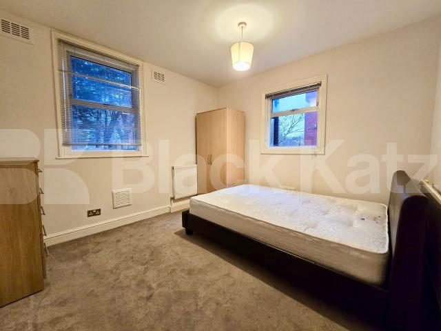 			2 Bedroom, 2 bath, 1 reception Flat			 Stanley Gardens, Willesden Green