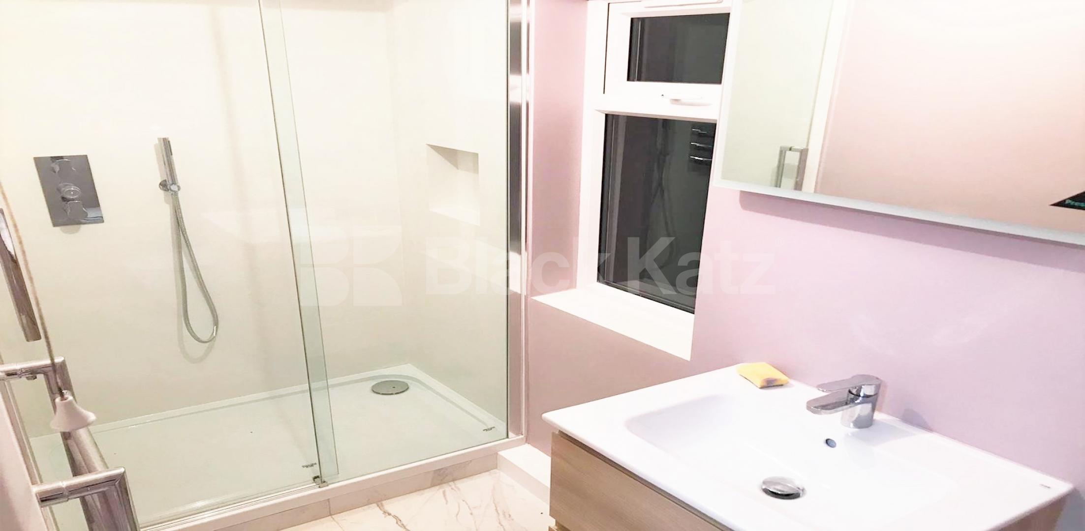 			1 Bedroom, 1 bath, 1 reception Ground Floor Flat			 Sulgrave Road, SHEPHERDS BUSH