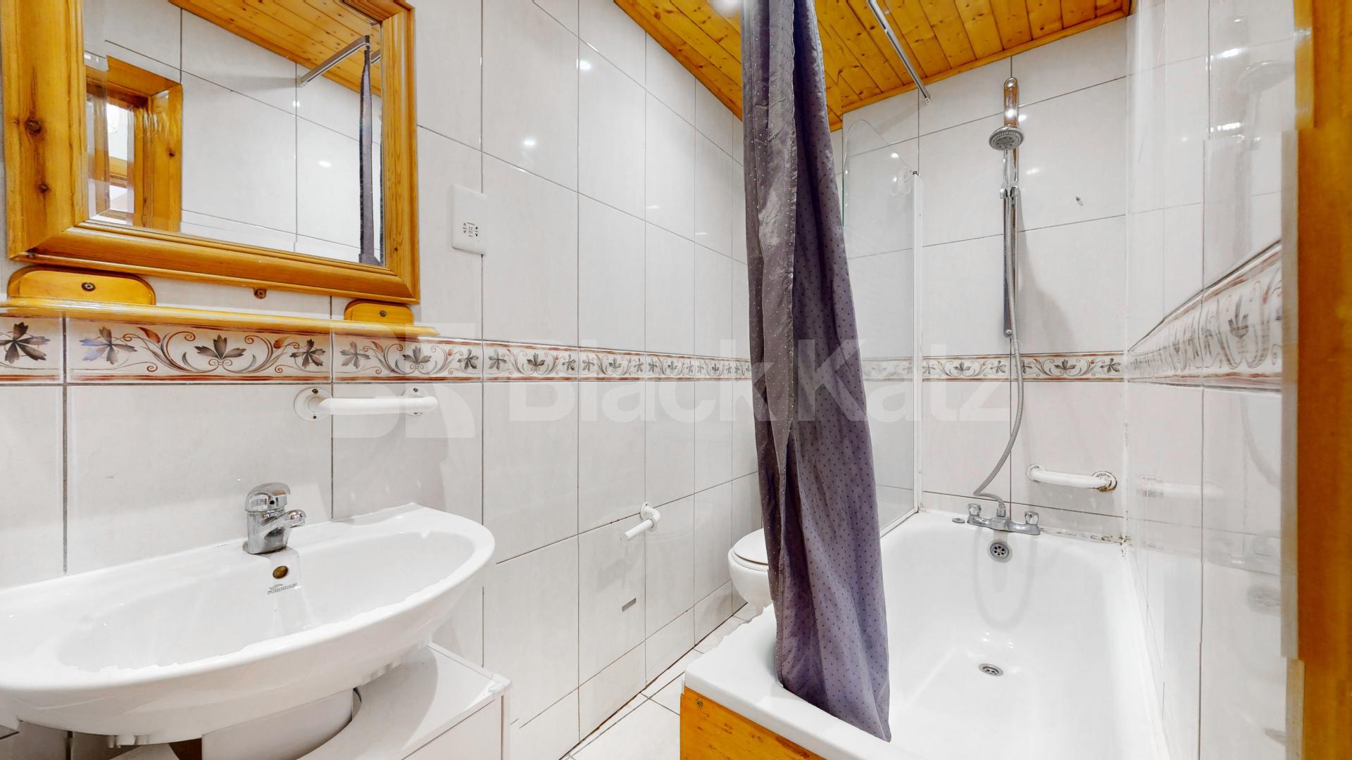 A spacious and well-maintained two double bedroom flat available to rent immediately, fully furnished and ideally located within walking distance of Dollis Hill Station (Jubilee Line) Burnley Road, London, NW10,  London