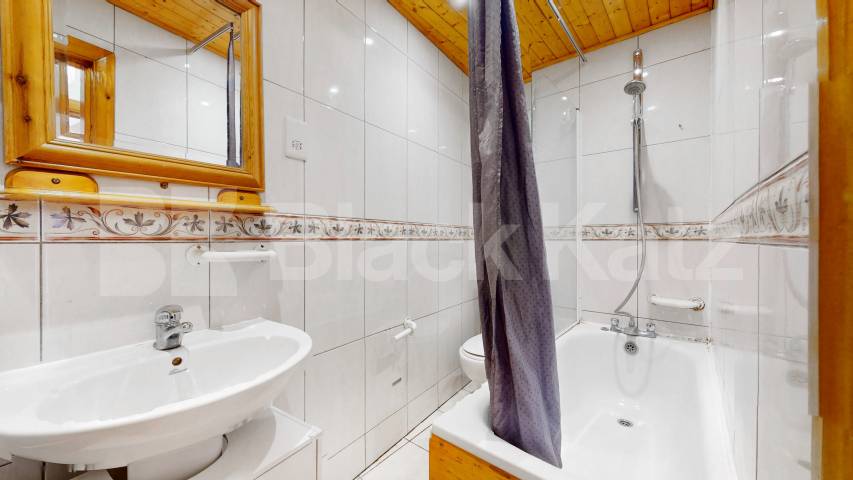 A spacious and well-maintained two double bedroom flat available to rent immediately, fully furnished and ideally located within walking distance of Dollis Hill Station (Jubilee Line) Burnley Road, London, NW10,  London