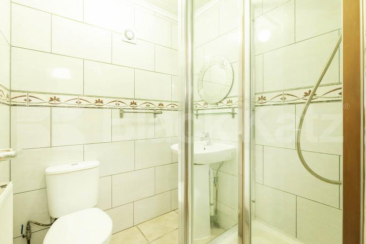 Available September Heathfield Park, Willesden Green, NW2,  Lotus House