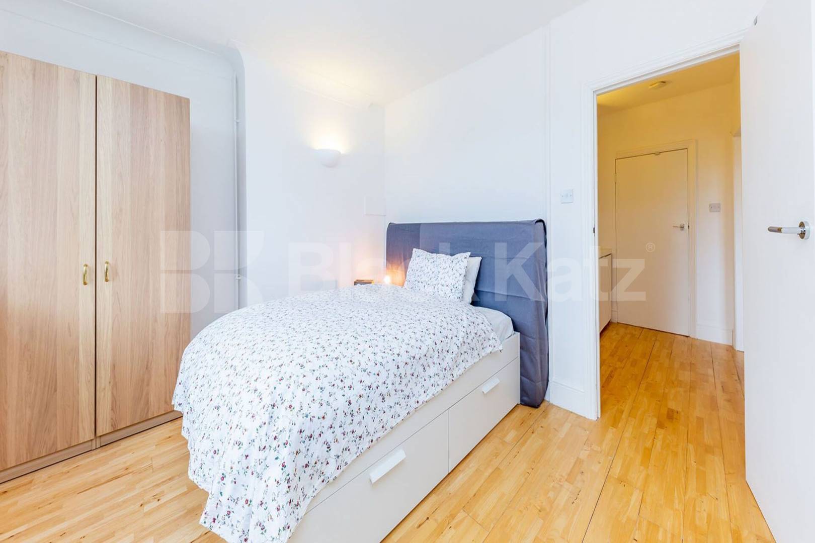 Inclusive of Council Tax, Water and Gas stunning split level 2 ded Montenotte Road, Crouch End / Highgate