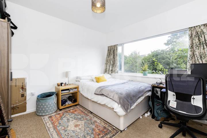 			3 Bedroom, 1 bath, 1 reception 			 Sherriff Road,  London  NW6