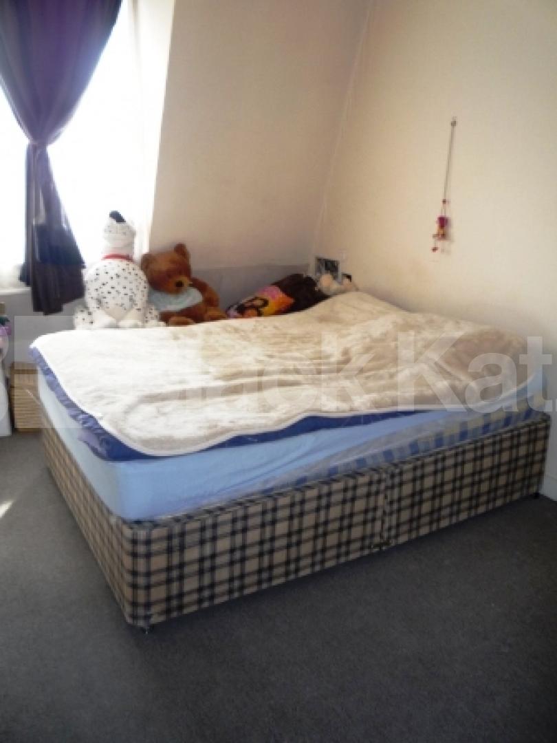 			Studio Apartment, 1 bath, 1 reception Studio			 Tottenham Lane, CROUCH END