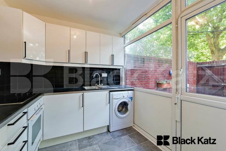 Duplex apartment with charming patio garden  John Ruskin Street , Oval/Camberwell 