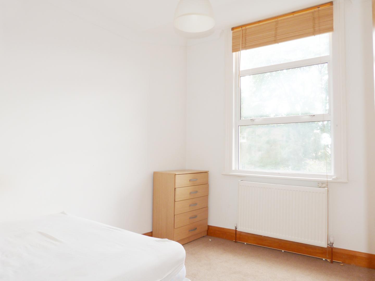 			NEW INSTRUCTION, 1 Bedroom, 1 bath, 1 reception Flat			 Kilburn Lane, QUEENS PARK
