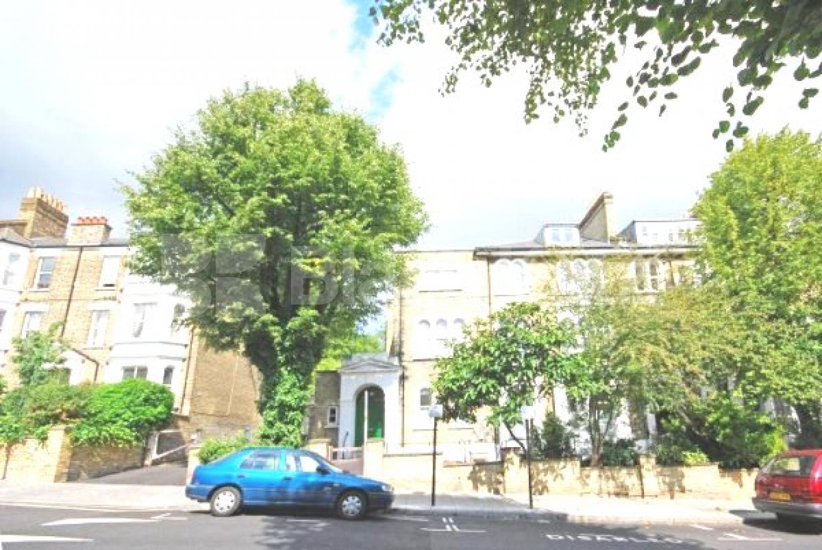 			3/4 BED AND 2 BATHROOMS!!, 3 Bedroom, 1 bath, 1 reception Flat			 Cathcart Hill, DARTMOUTH PARK