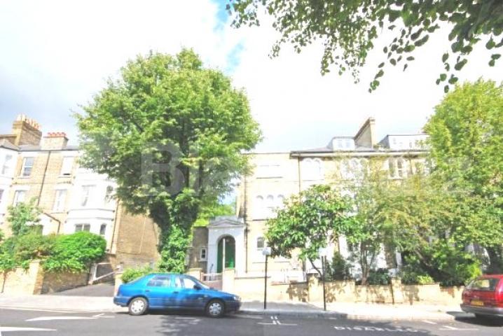 			3/4 BED AND 2 BATHROOMS!!, 3 Bedroom, 1 bath, 1 reception Flat			 Cathcart Hill, DARTMOUTH PARK