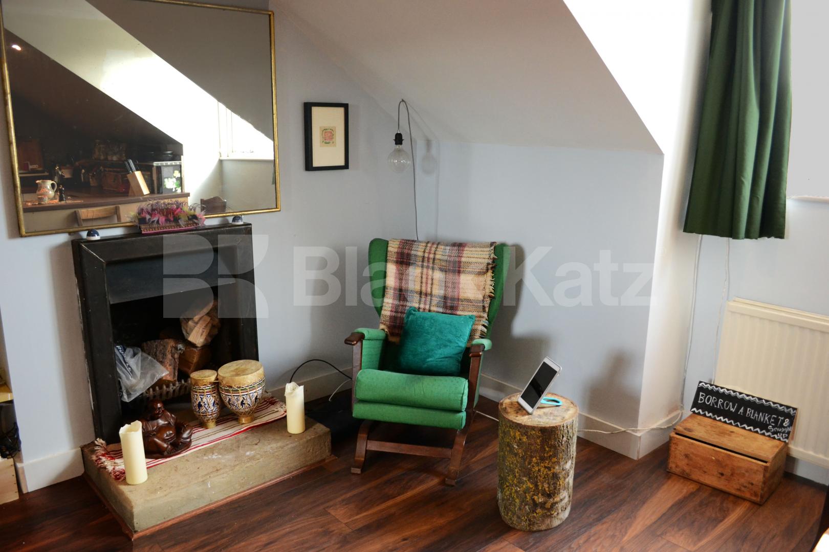 			Includes all bills!, 1 Bedroom, 1 bath, 1 reception Flat			 Fairfield Road, Crouch End