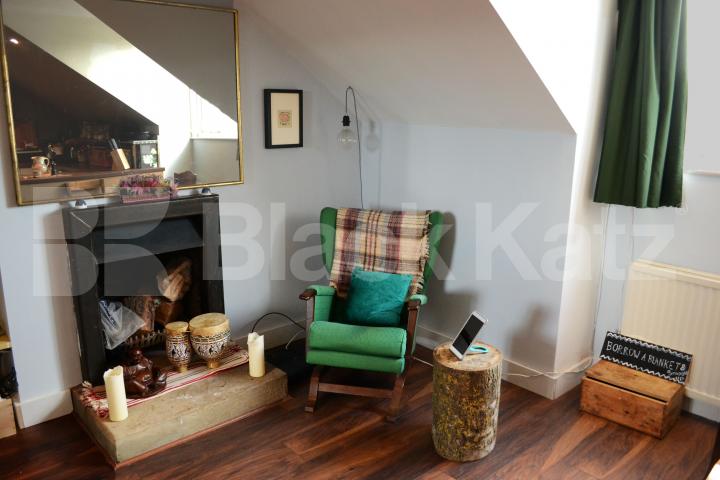 			Includes all bills!, 1 Bedroom, 1 bath, 1 reception Flat			 Fairfield Road, Crouch End