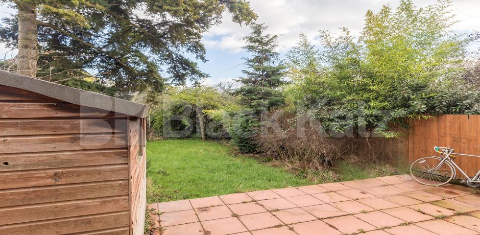 			APS School Catchment!, 5 Bedroom, 1 bath, 1 reception House			 Durnsford Road, Muswell Hill