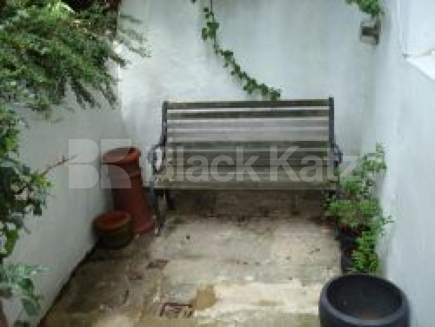 			New Instruciton, 1 Bedroom, 1 bath, 1 reception Flat			 Ellington Street, BARNSBURY N7