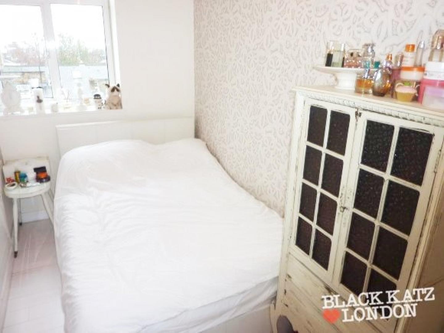 			NEW INSTRUCTION, 1 Bedroom, 1 bath, 1 reception Flat			 Holland Park Avenue, HOLLAND PARK