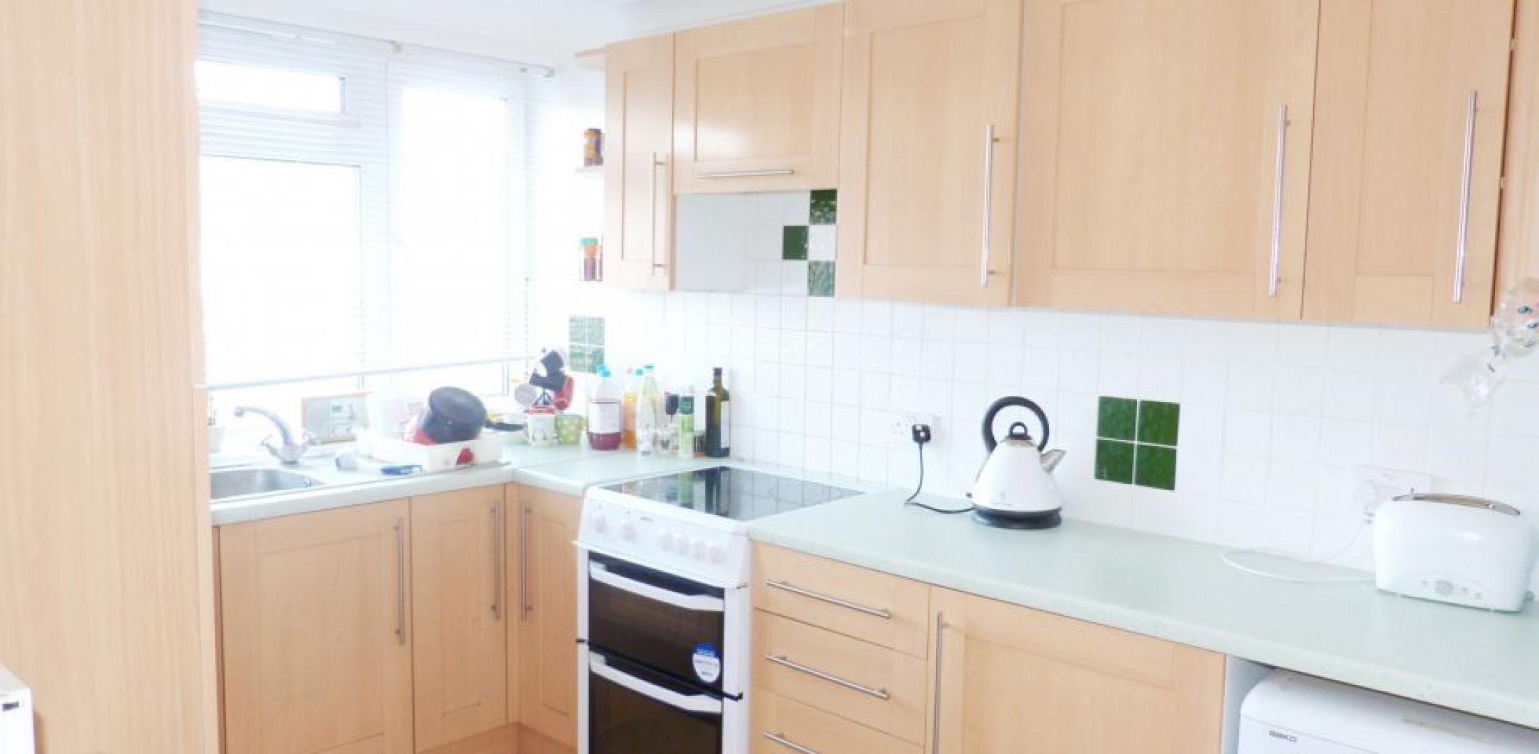 			2 Bedroom, 1 bath, 1 reception Flat			 Walm Lane, KILBURN