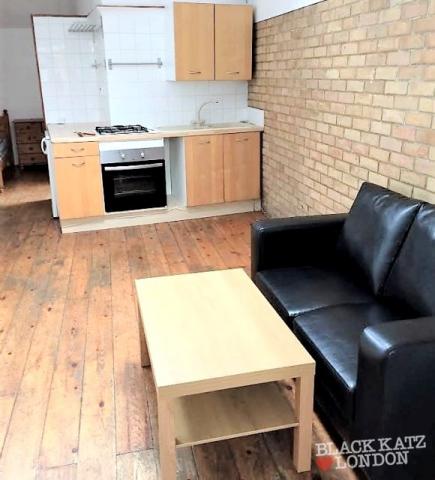 			UNDER OFFER , Studio Apartment, 1 bath, 1 reception Studio			 Glenroy Street, North Kensington