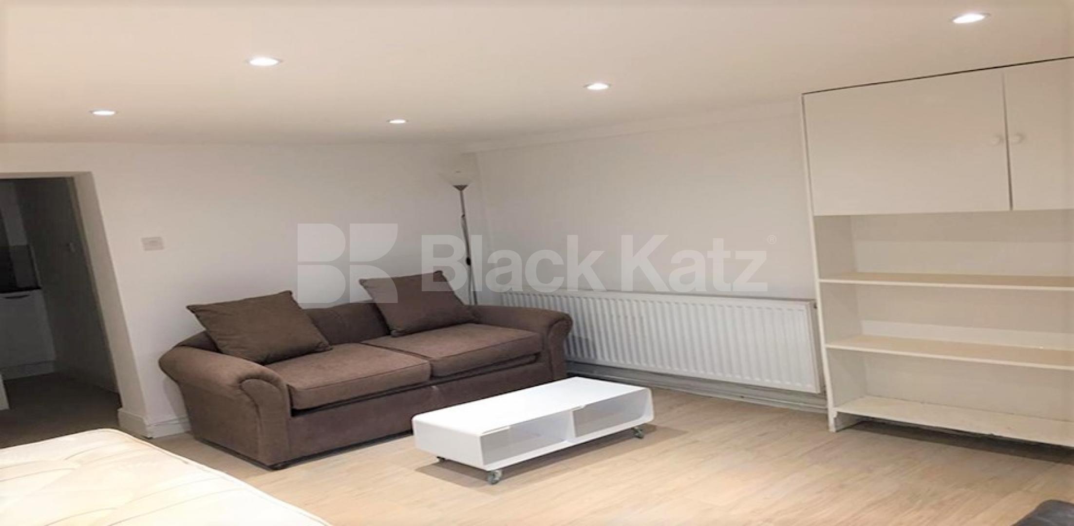 Modern Studio walking distance to Marylebone Tube & Regents Park Harewood Avenue, Marylebone