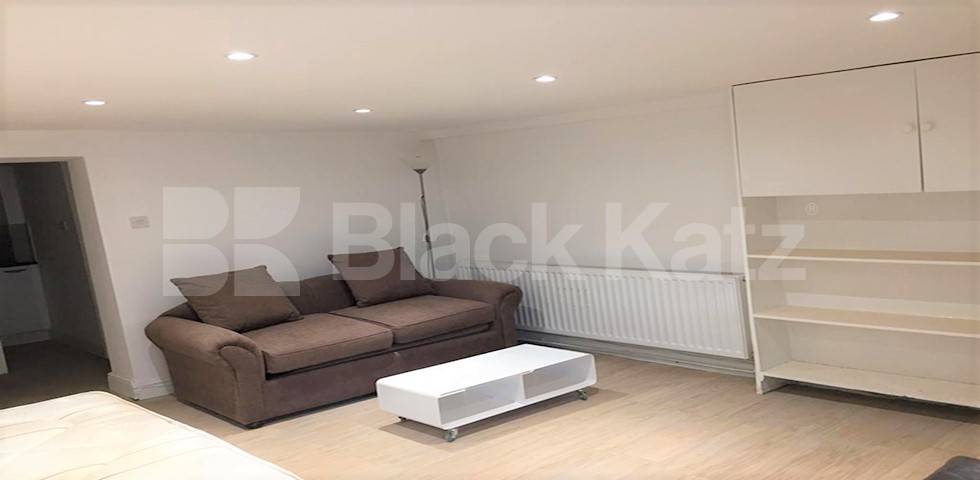 Modern Studio walking distance to Marylebone Tube & Regents Park Harewood Avenue, Marylebone