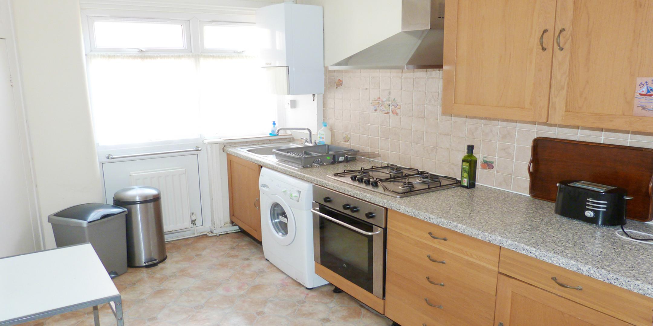 Over 800sqft of Prime Living Space Aylestone Avenue, WILLESDEN GREEN