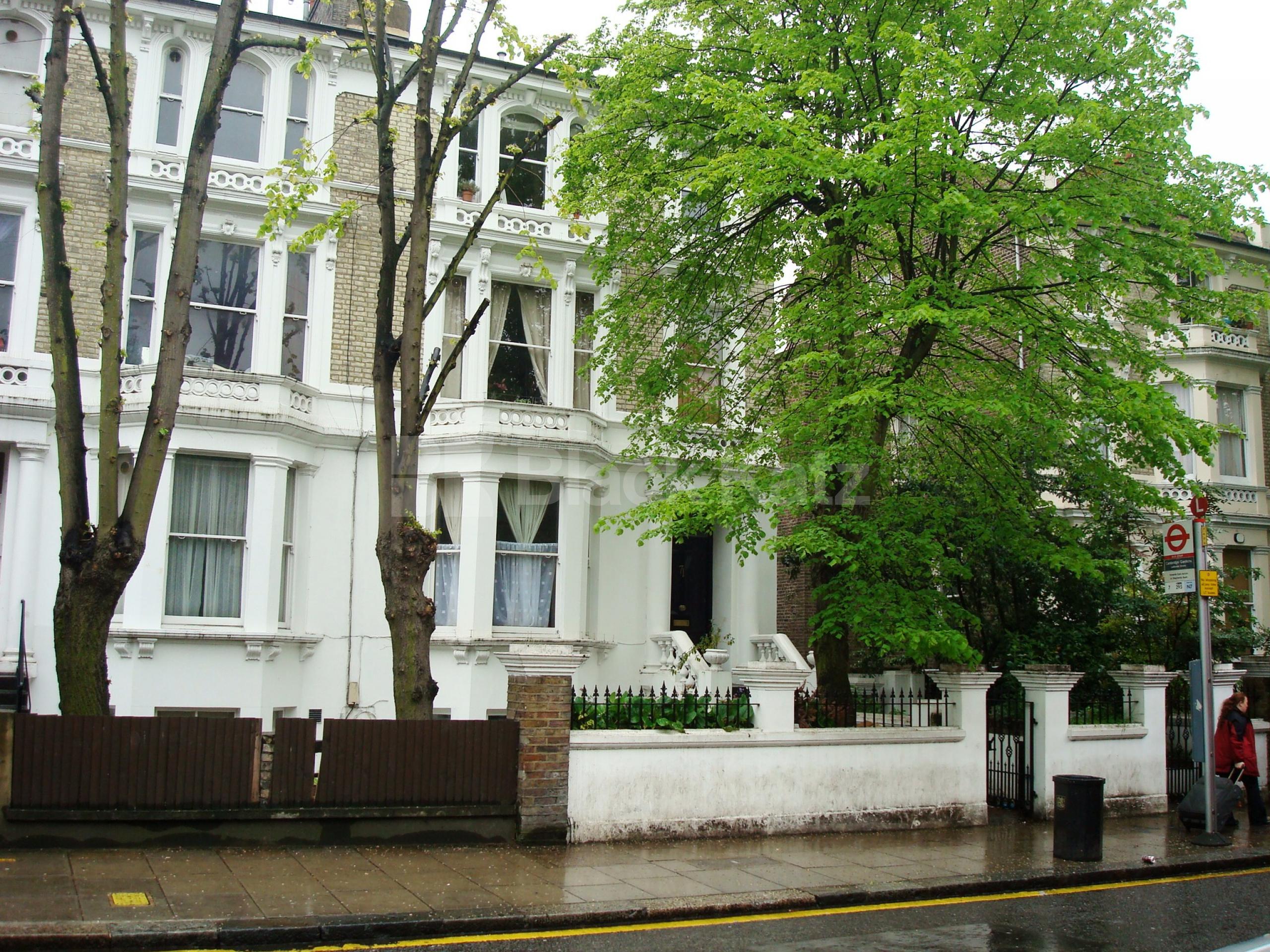 			NEW INSTRUCTION!, 1 Bedroom, 1 bath, 1 reception Flat			 Cambridge Gardens, Ladbroke Grove W10