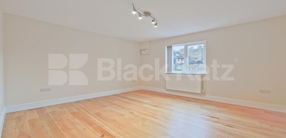 			NEW INSTRUCTION, 2 Bedroom, 1 bath, 1 reception Apartment			 Metro Apartments Lewisham High Street , Lewisham 