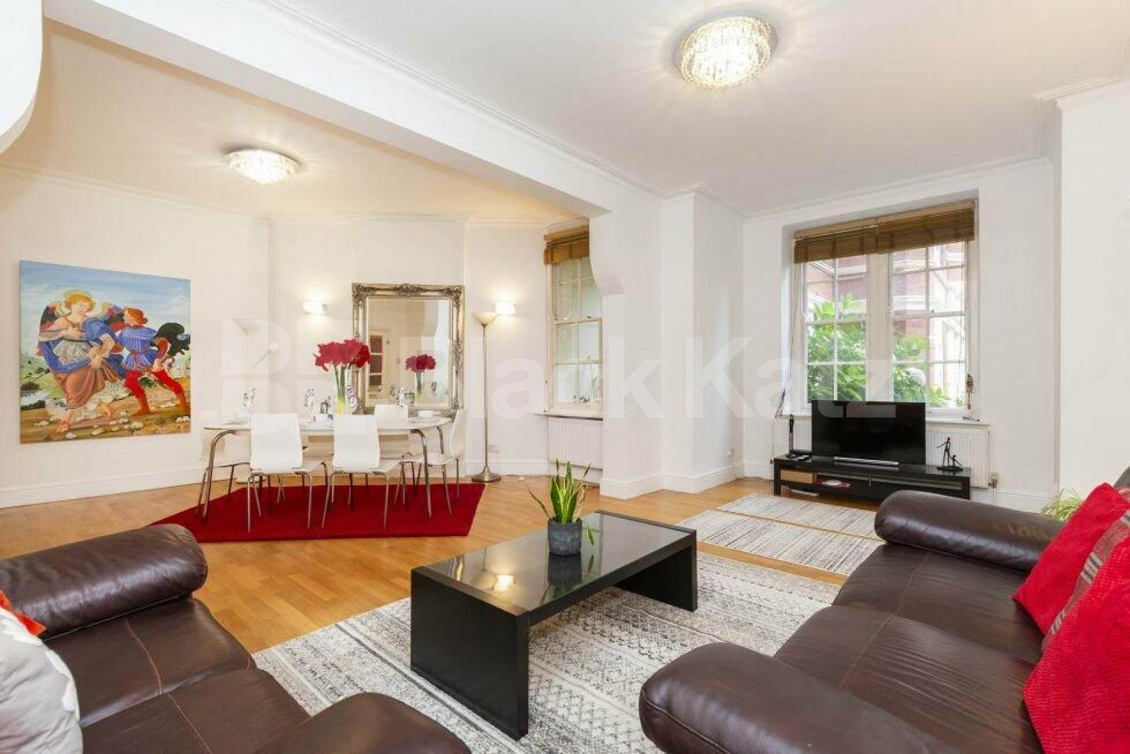 Spacious three double bedrooms set in a redbrick mansion block Rodney Court, Maida Vale