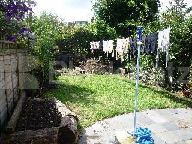 			LET!, 4 Bedroom, 1 bath, 1 reception House			 Braemar Avenue, BOUNDS GREEN/WOOD GREEN