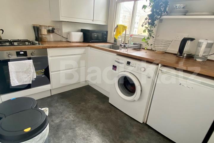 Larger than average & superbly located to amenities & transport Bedford Road, Clapham North