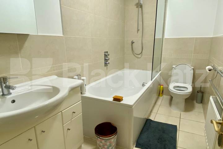 Spacious top floor four bedroom flat in beautiful Victorian building Lupus Street, Pimlico