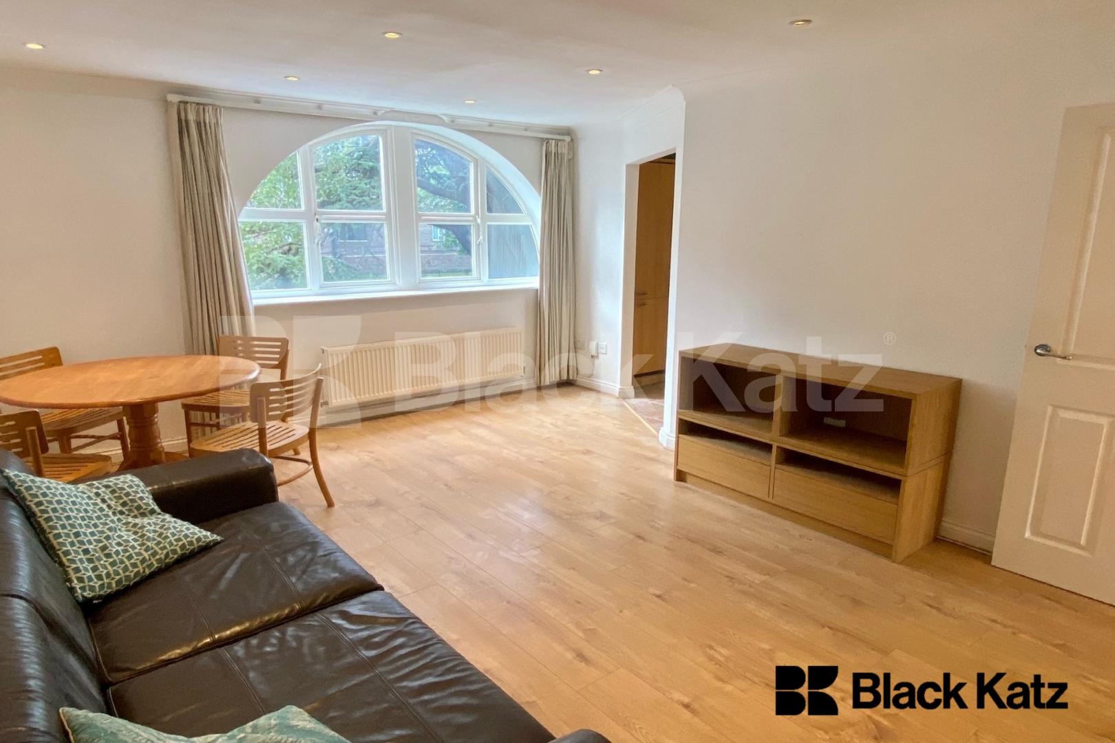 Bright and spacious two bedroom, two bathroom apartment in a gated development Blackburn Court. Bascombe Street, Brixton/Tulse Hill