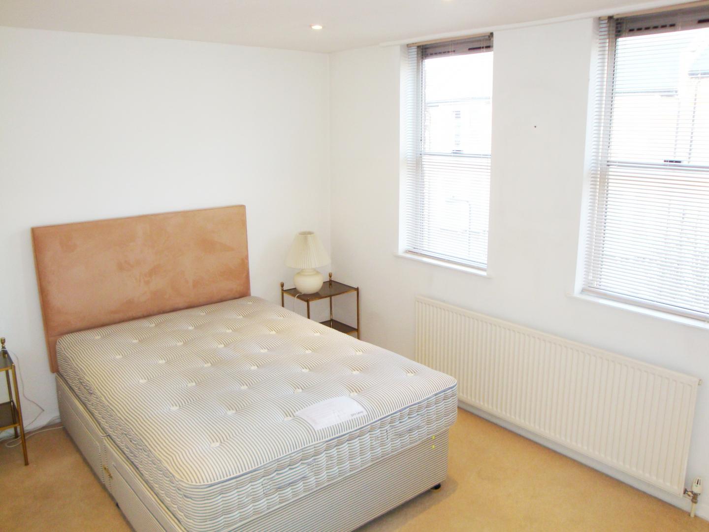 			UNDER OFFER , 1 Bedroom, 1 bath, 1 reception Flat			 Gascony Ave, WEST HAMPSTEAD