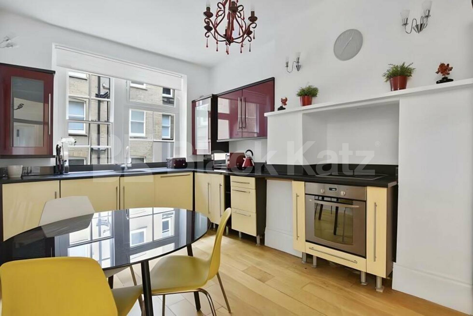 Spacious three double bedroom property with two bathrooms Sandringham Court, Maida Vale
