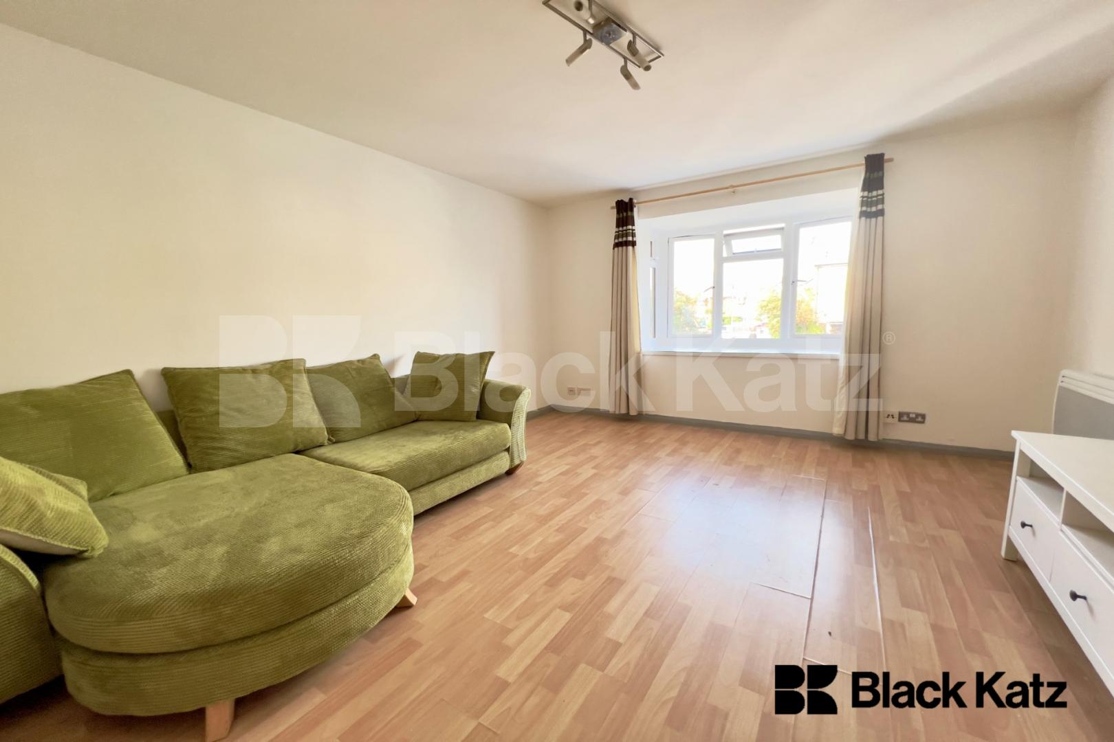  Well proportioned one bedroomed apartment Weald Close ,  Bermondsey