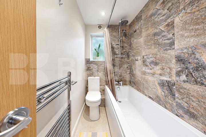 Flooded with natural light & boasting size, quality & location  Grafton Square, Clapham 